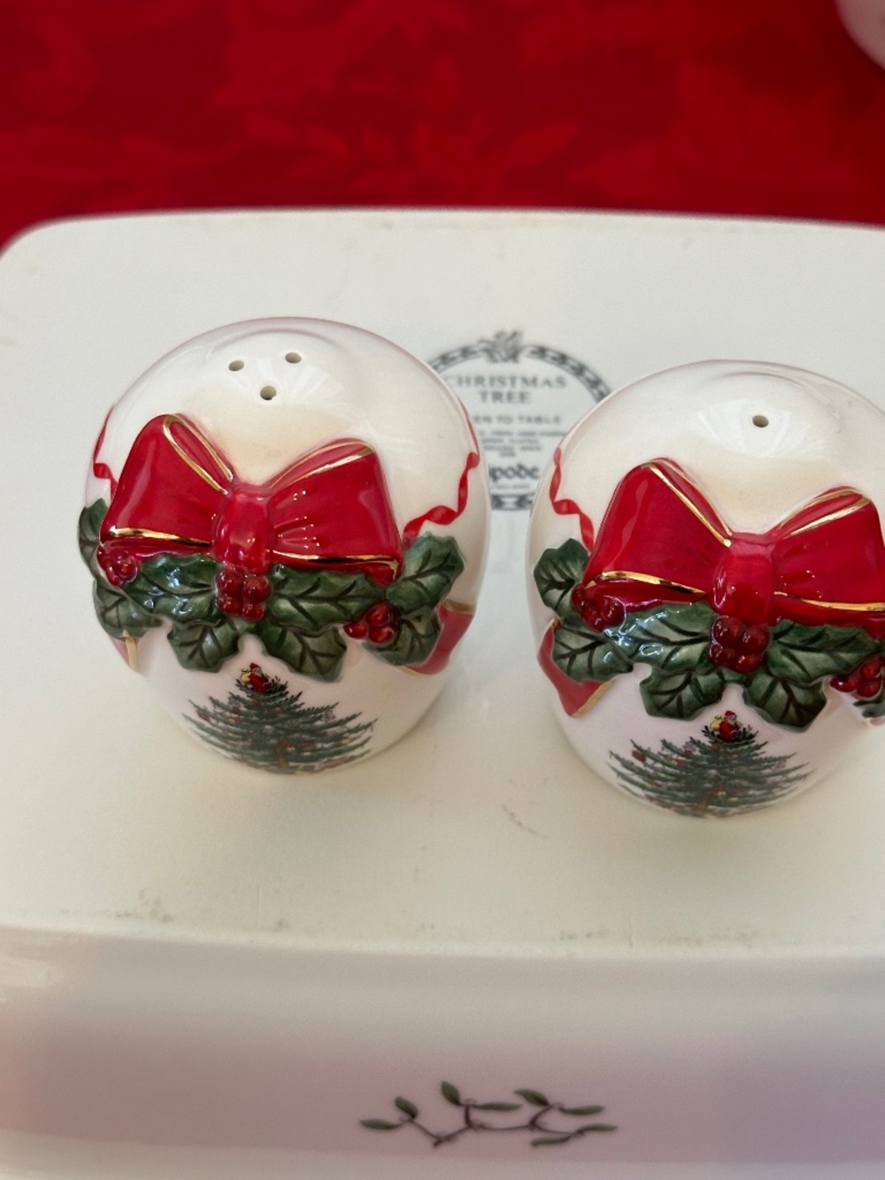 Spode Christmas Tree Ribbons Salt & Pepper Shaker Set (2-Piece